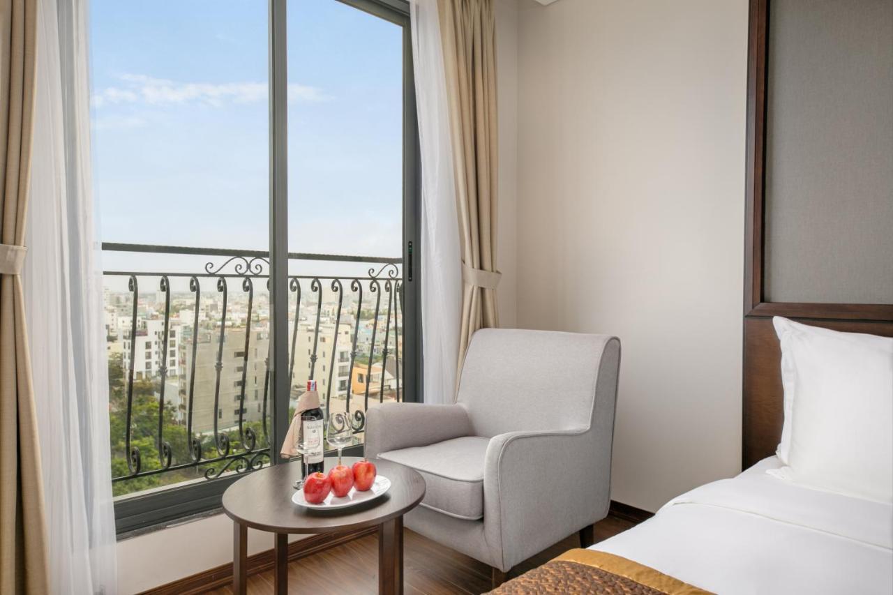 Cosmos Hotel Danang מראה חיצוני תמונה