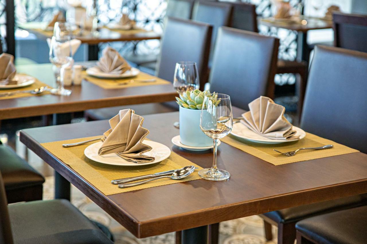 Cosmos Hotel Danang מראה חיצוני תמונה